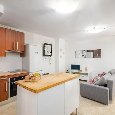 Quiet 1br Terrace Near Centro & Διαμέρισμα